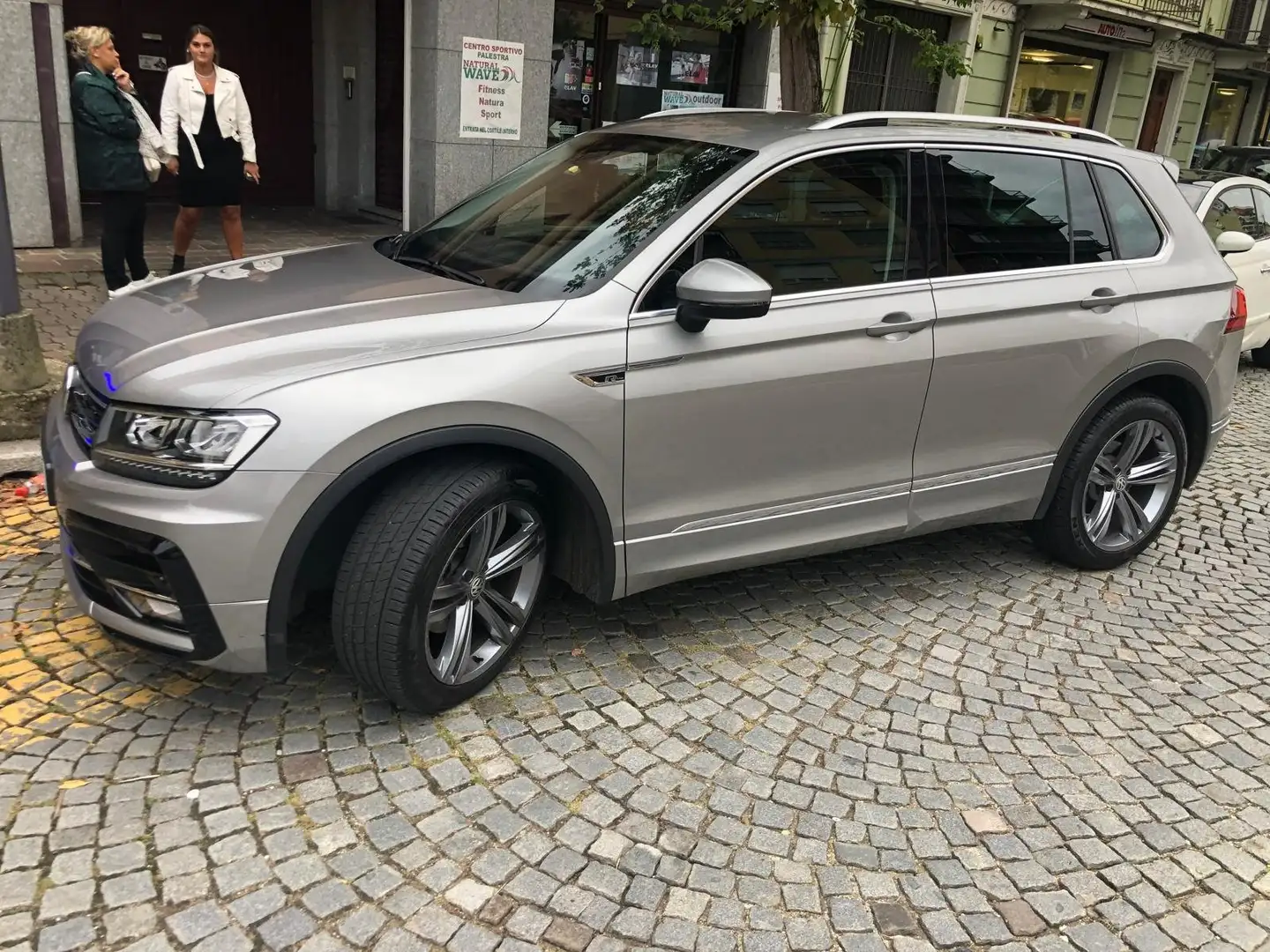 Volkswagen Tiguan Tiguan II 2019 1.6 tdi Business 115cv Grigio - 2