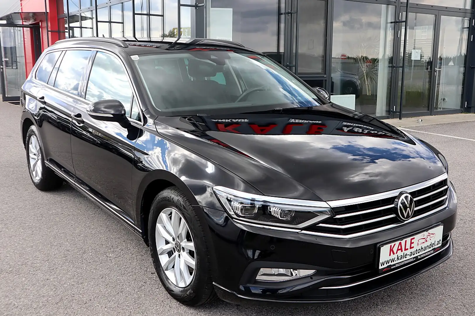 Volkswagen Passat Variant Business 2,0 SCR TDI DSG*1.Besitz*Matrix-LED* Schwarz - 2