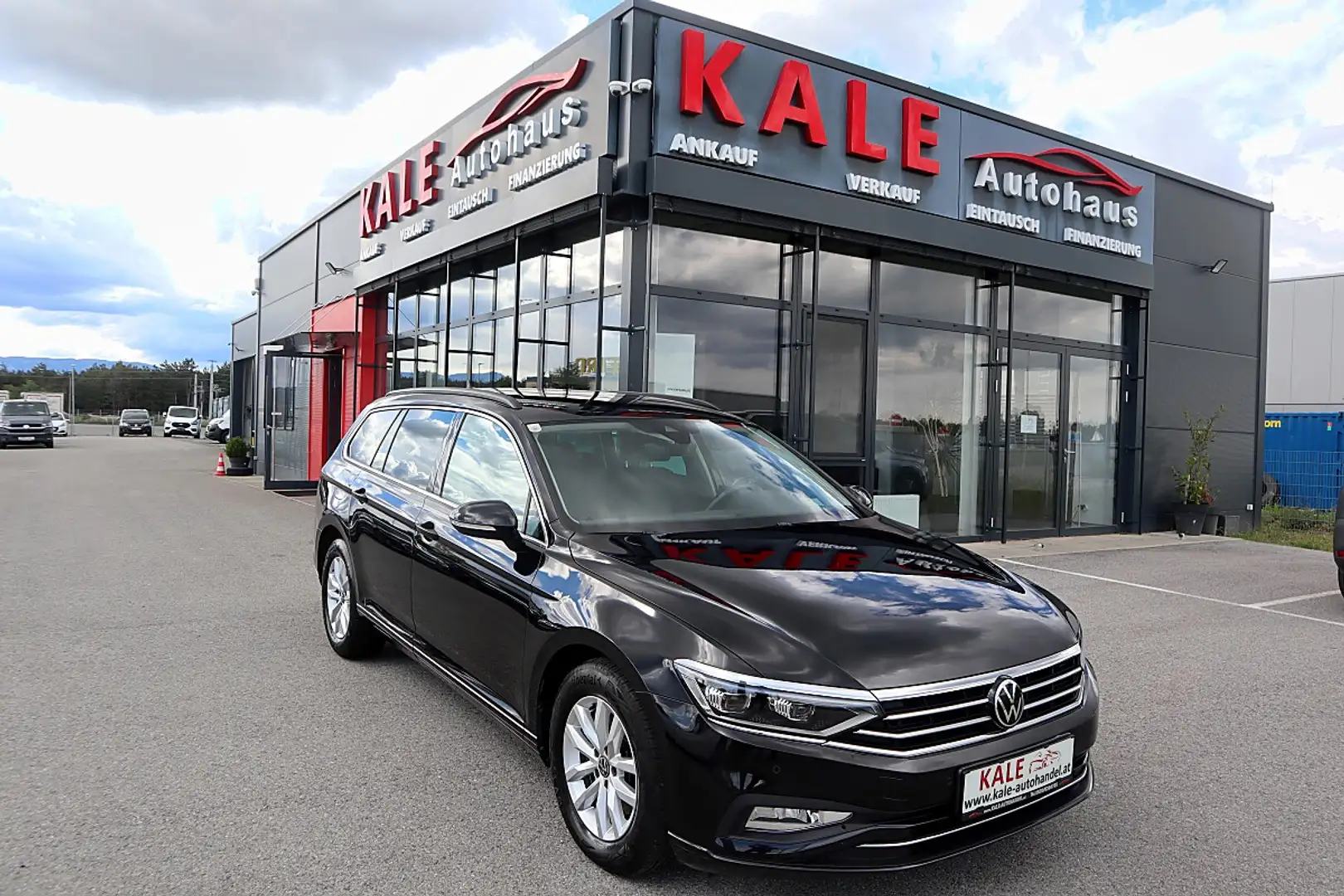 Volkswagen Passat Variant Business 2,0 SCR TDI DSG*1.Besitz*Matrix-LED* Schwarz - 1