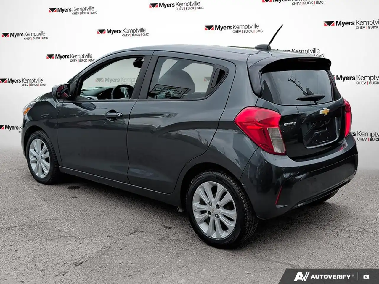 Chevrolet Spark снимка Chevrolet Spark