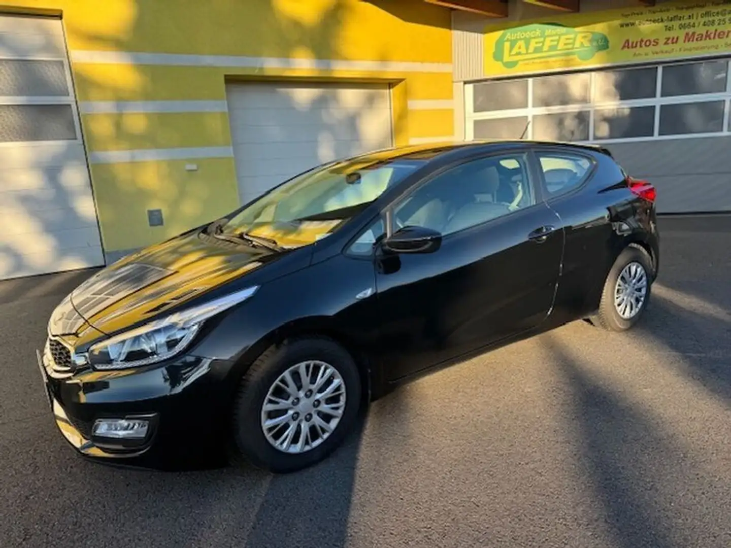 Kia ProCeed / pro_cee'd Cool 1.4 - nur 61300km TOP! Schwarz - 2