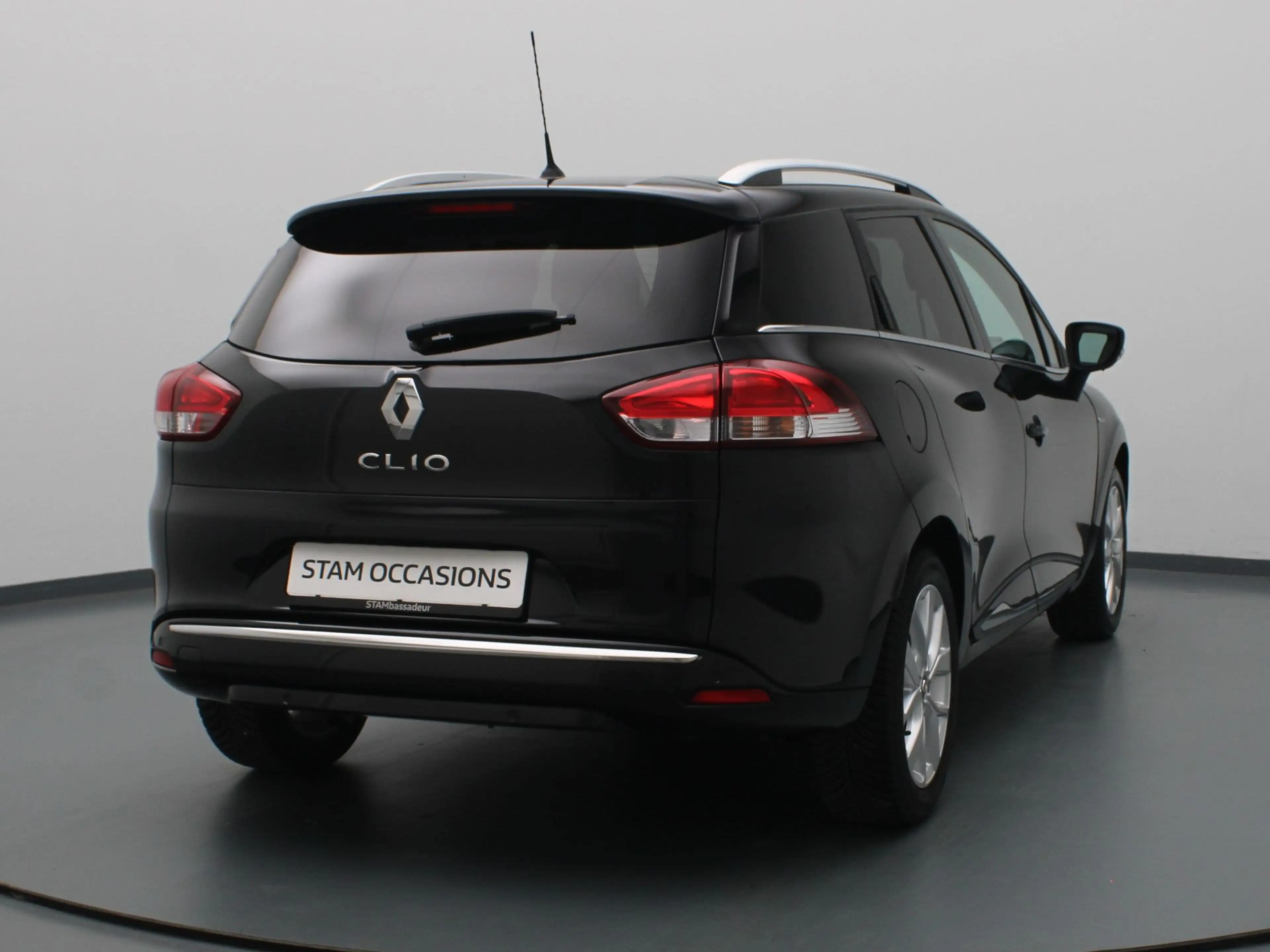 Renault Clio Estate 0.9 TCe Limited — photo 18