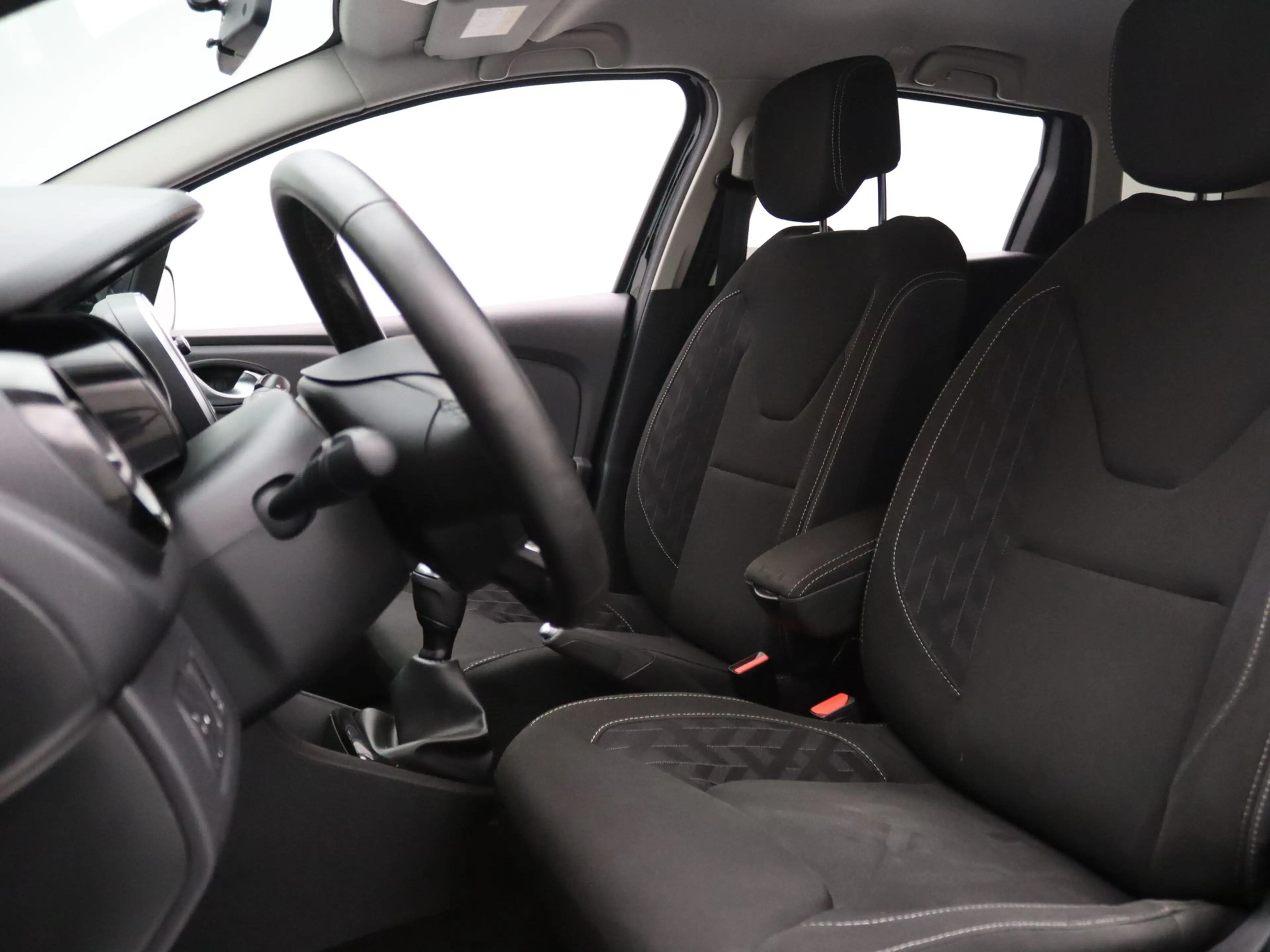 Renault Clio Estate 0.9 TCe Limited — photo 5