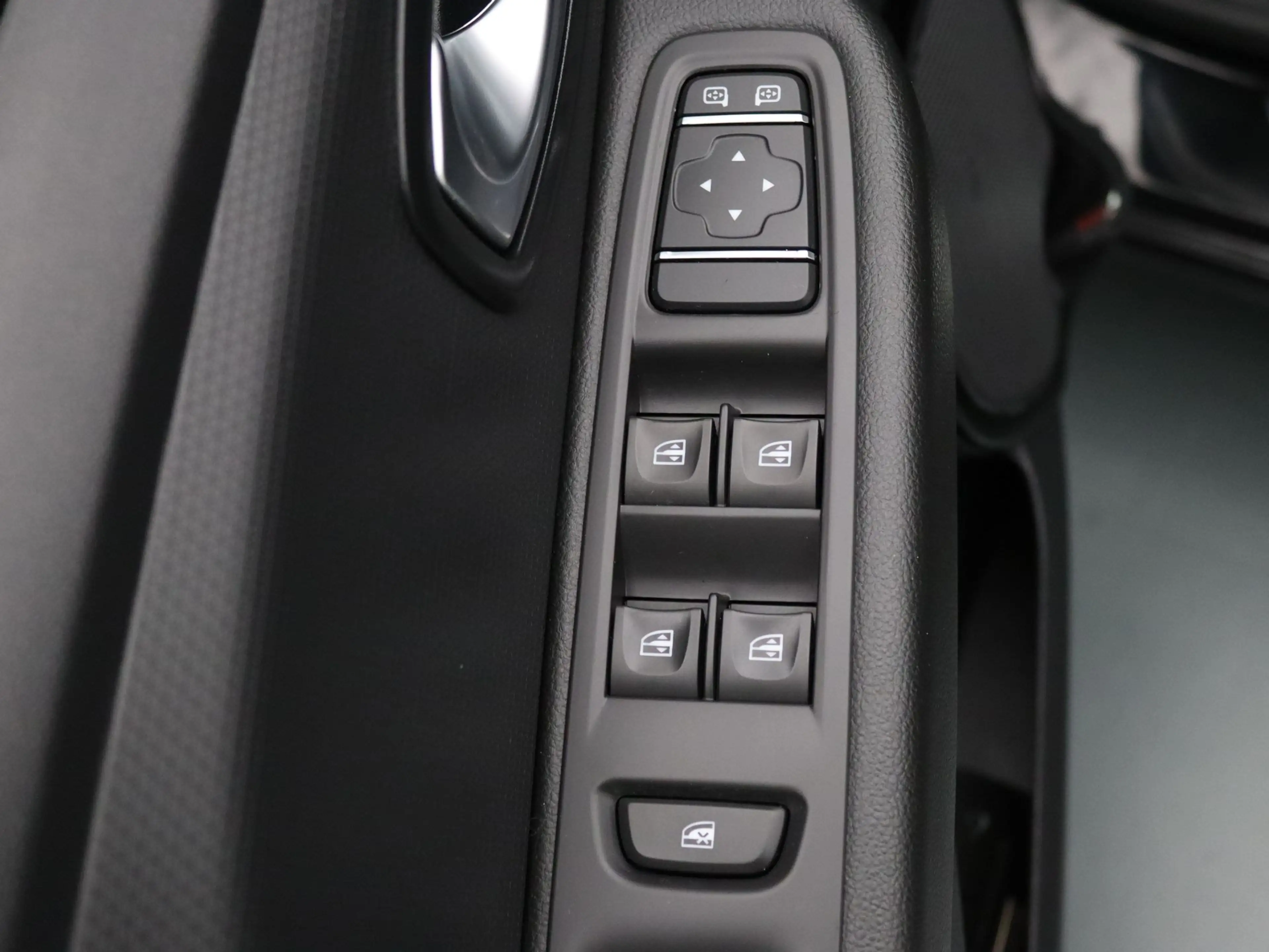 Renault Clio Estate 0.9 TCe Limited — photo 19