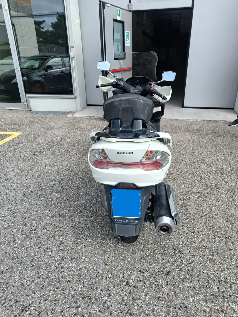 Suzuki Burgman 400 AN400A Blanc - 1