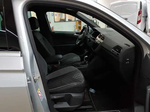 Volkswagen Tiguan view 8