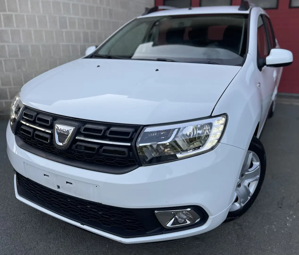 Dacia Logan MCV 0.9 TCe Ambiance (EU6.2) + CLIM + CAR-PASS Wit - 1