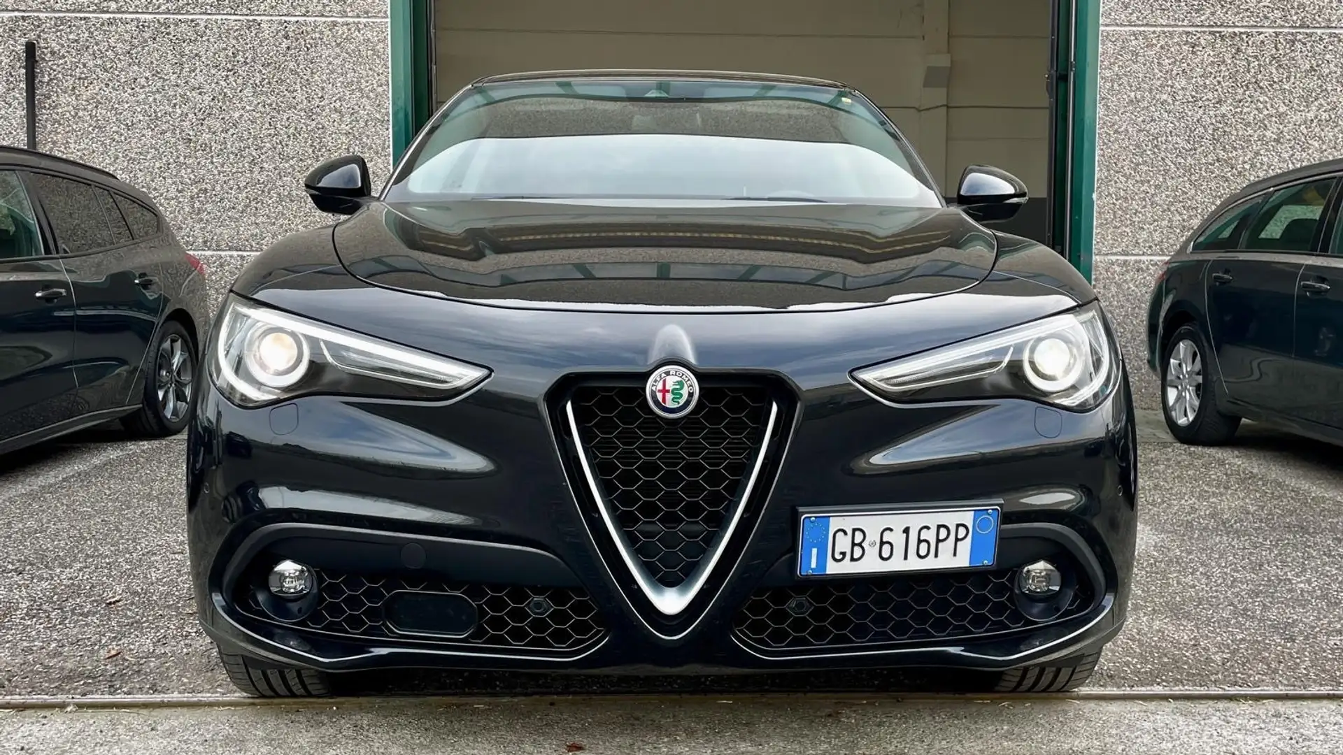 Alfa Romeo Stelvio 2.2 Turbodiesel 190 CV AT8 RWD Executive PELLE ROS Nero - 2