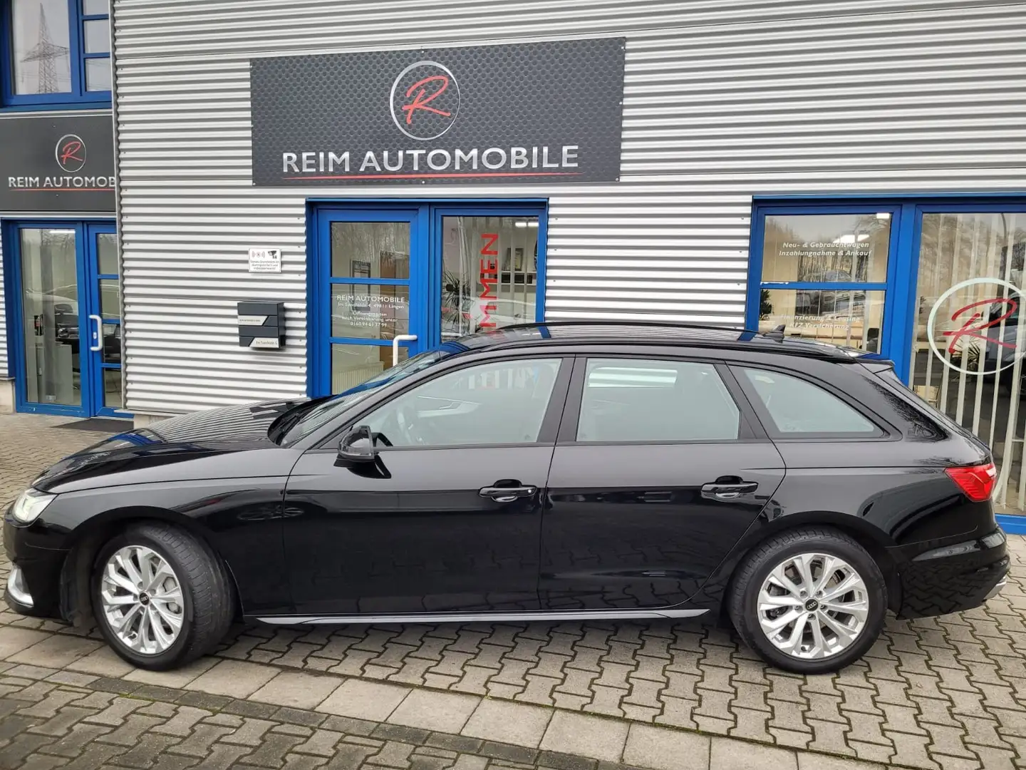 Audi A4 Avant 40 TDI quattro S-Tronic *HEAD-UP*LED*NAVI*S Чёрный - 2