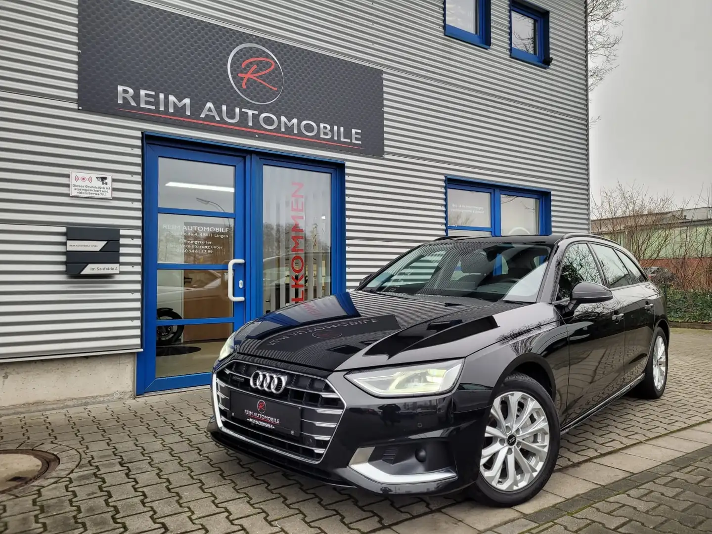Audi A4 Avant 40 TDI quattro S-Tronic *HEAD-UP*LED*NAVI*S Чёрный - 1