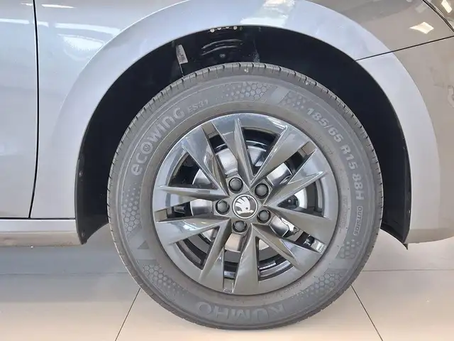 Skoda Fabia view 8