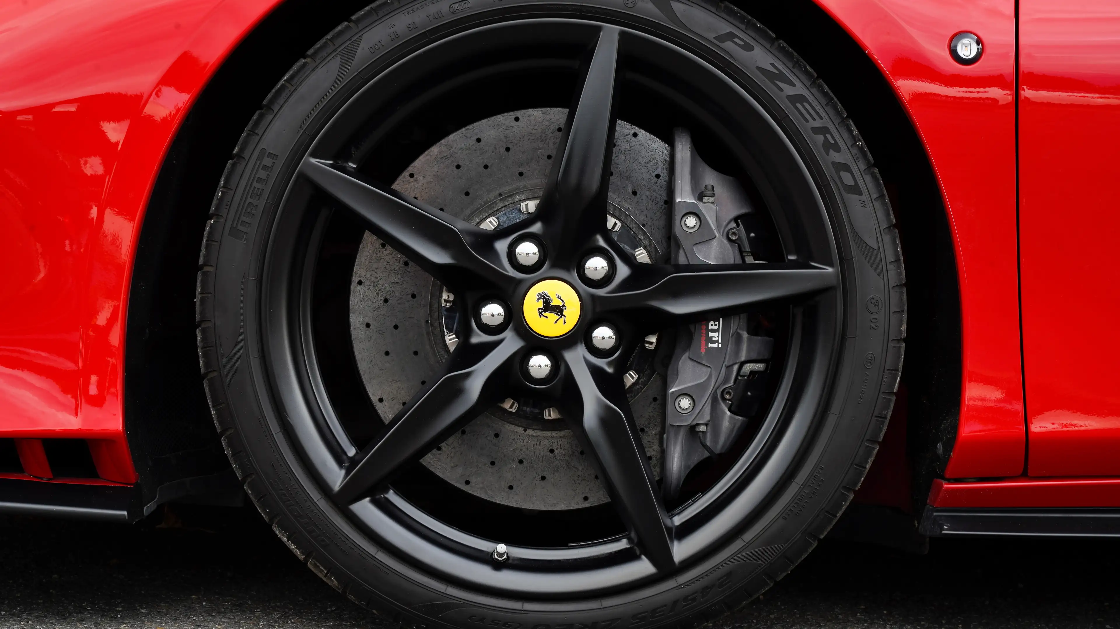 Ferrari F8 Tributo *LIFT/CERAMIC/CARBON/CAMERA/FULL* — photo 10