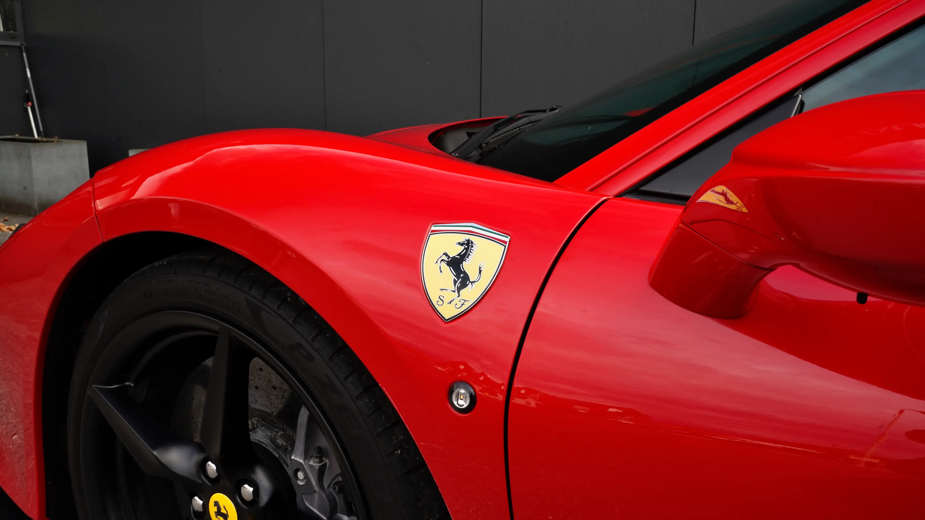 Ferrari F8 Tributo *LIFT/CERAMIC/CARBON/CAMERA/FULL* — photo 11