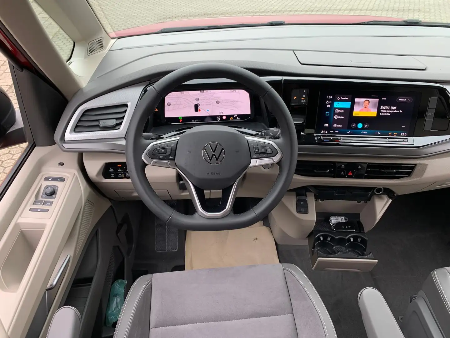 Volkswagen T7 California T7 Cali Beach Camper 18-Zoll ArtVelour AHK IQ.Ligh Červená - 2