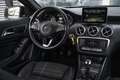 Mercedes-Benz A 160 Ambition | Navigatie | Stoelverwarming | Parkeerhu Zwart - thumbnail 17