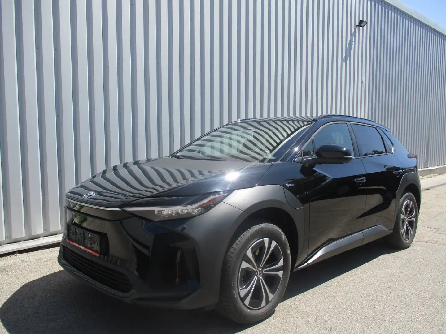 Toyota bZ4X Elektro 71.4kWh Aut. Comfort Schwarz - 2