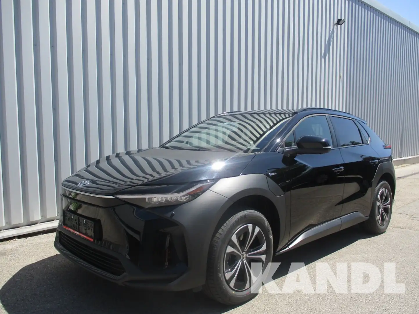 Toyota bZ4X Elektro 71.4kWh Aut. Comfort Schwarz - 1