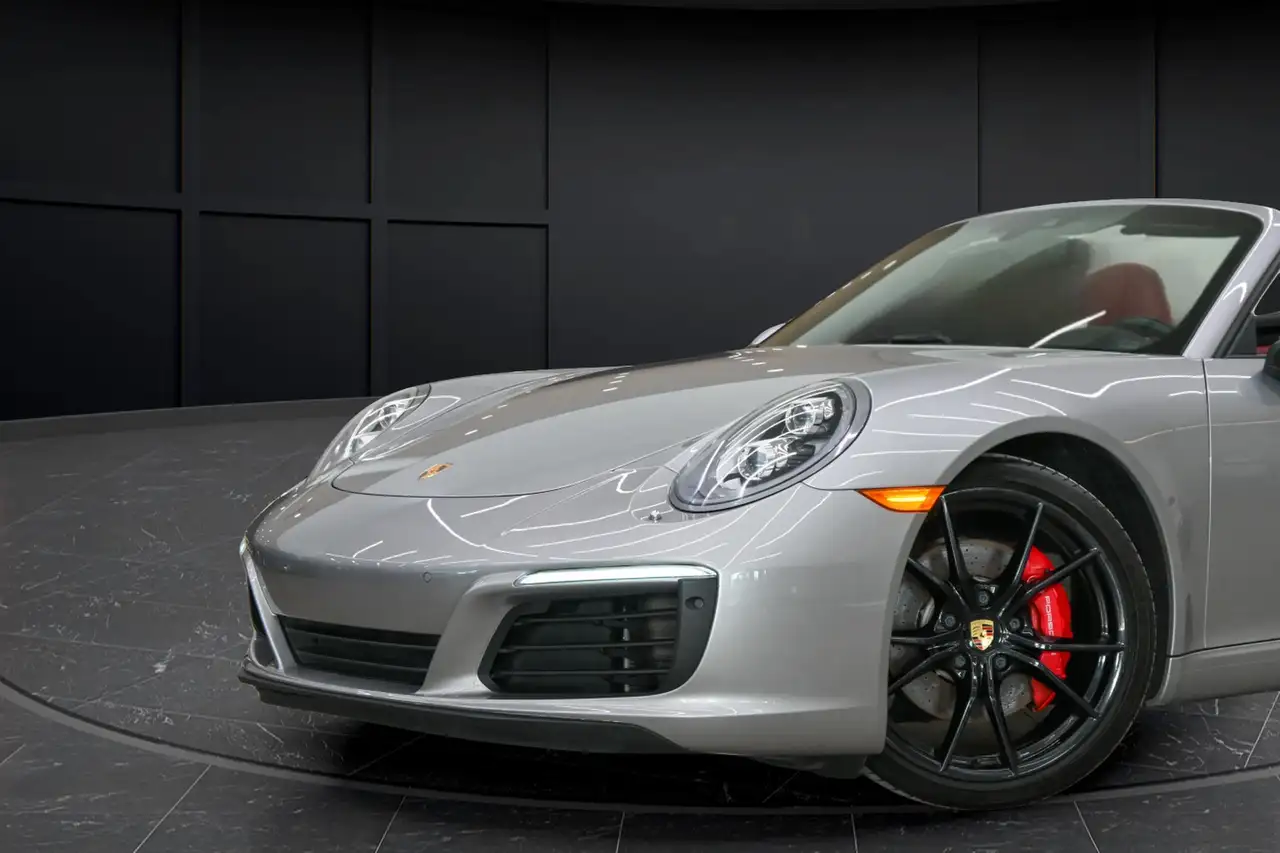 Porsche 911 снимка Porsche 911