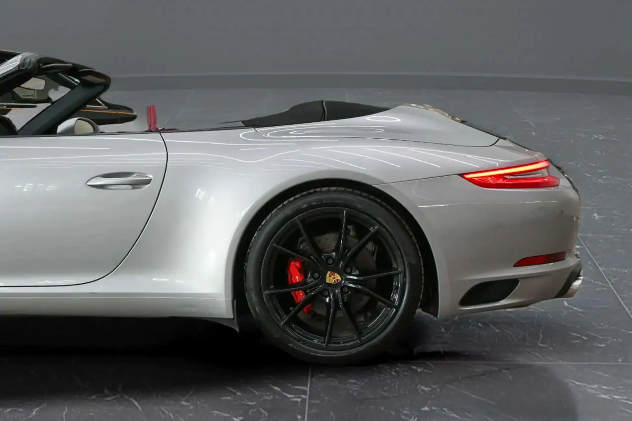 Porsche 911 снимка Porsche 911