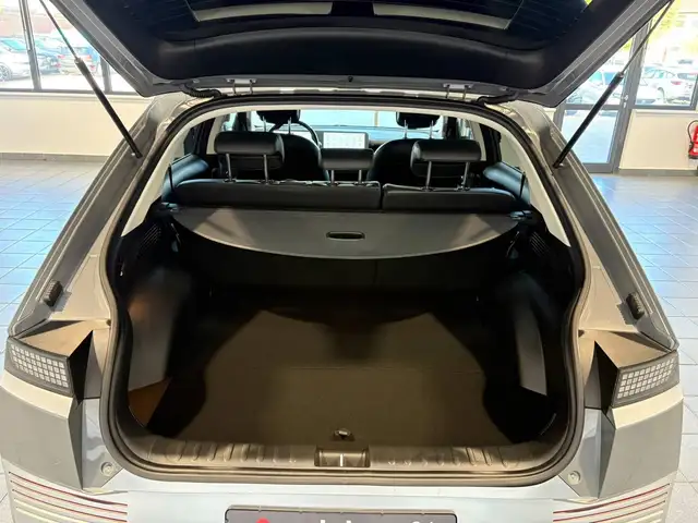 Hyundai Ioniq 5 view 6