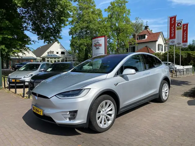 Tesla Model X 90D BASE / TREKHAAK / CAMERA / NAVI / ECC / LUCHTV