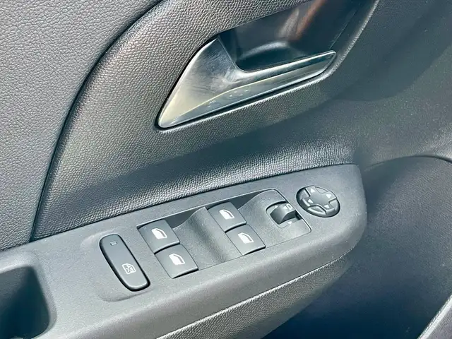 Opel Corsa view 14
