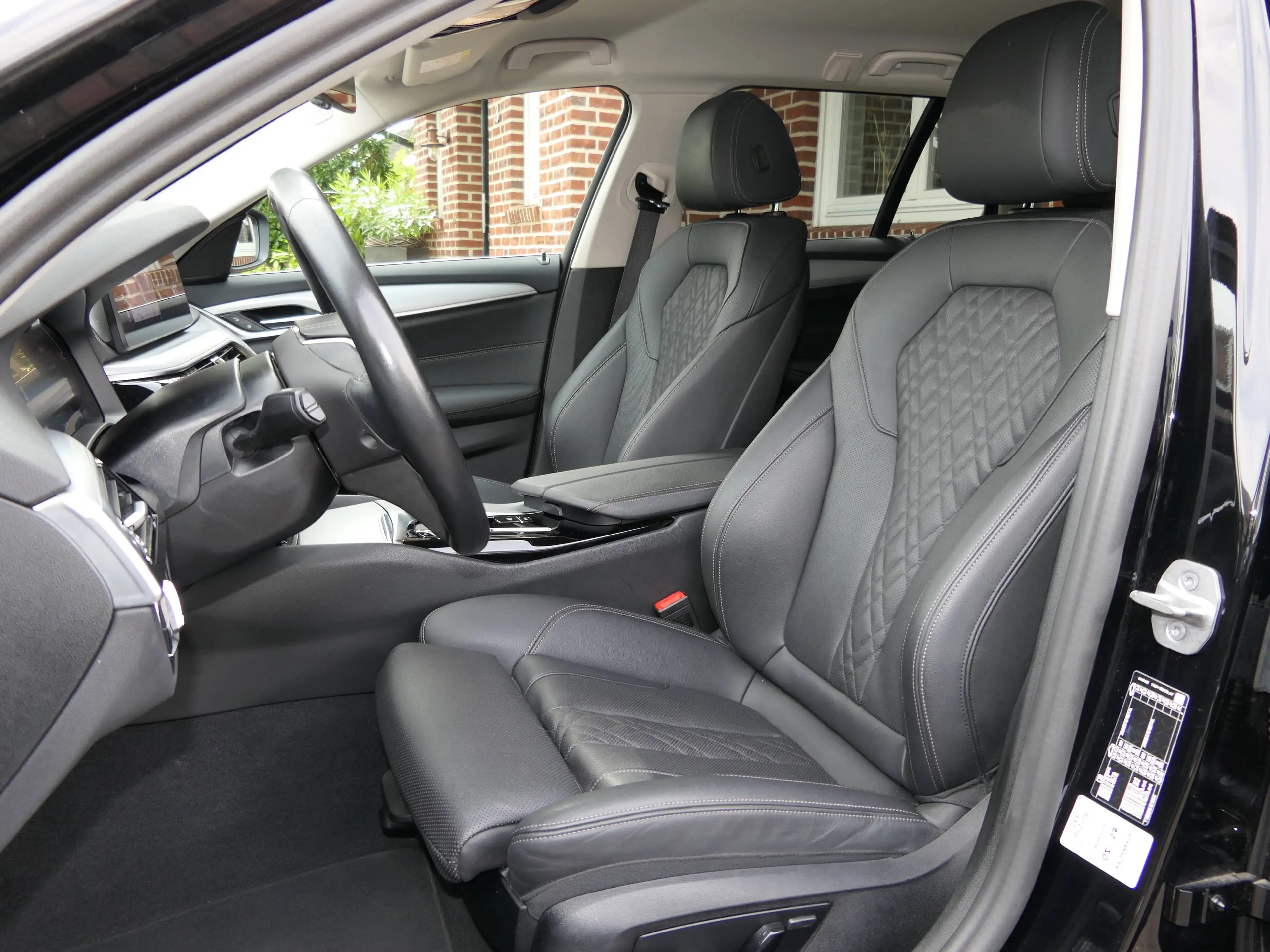BMW 520 520 d+TOUR+SPORT+LEDER+DRIVING-ASSSITANT-PROF+HUD+CarPlay+AHK+ACC+DIGITAL-COCKPIT+ — photo 7