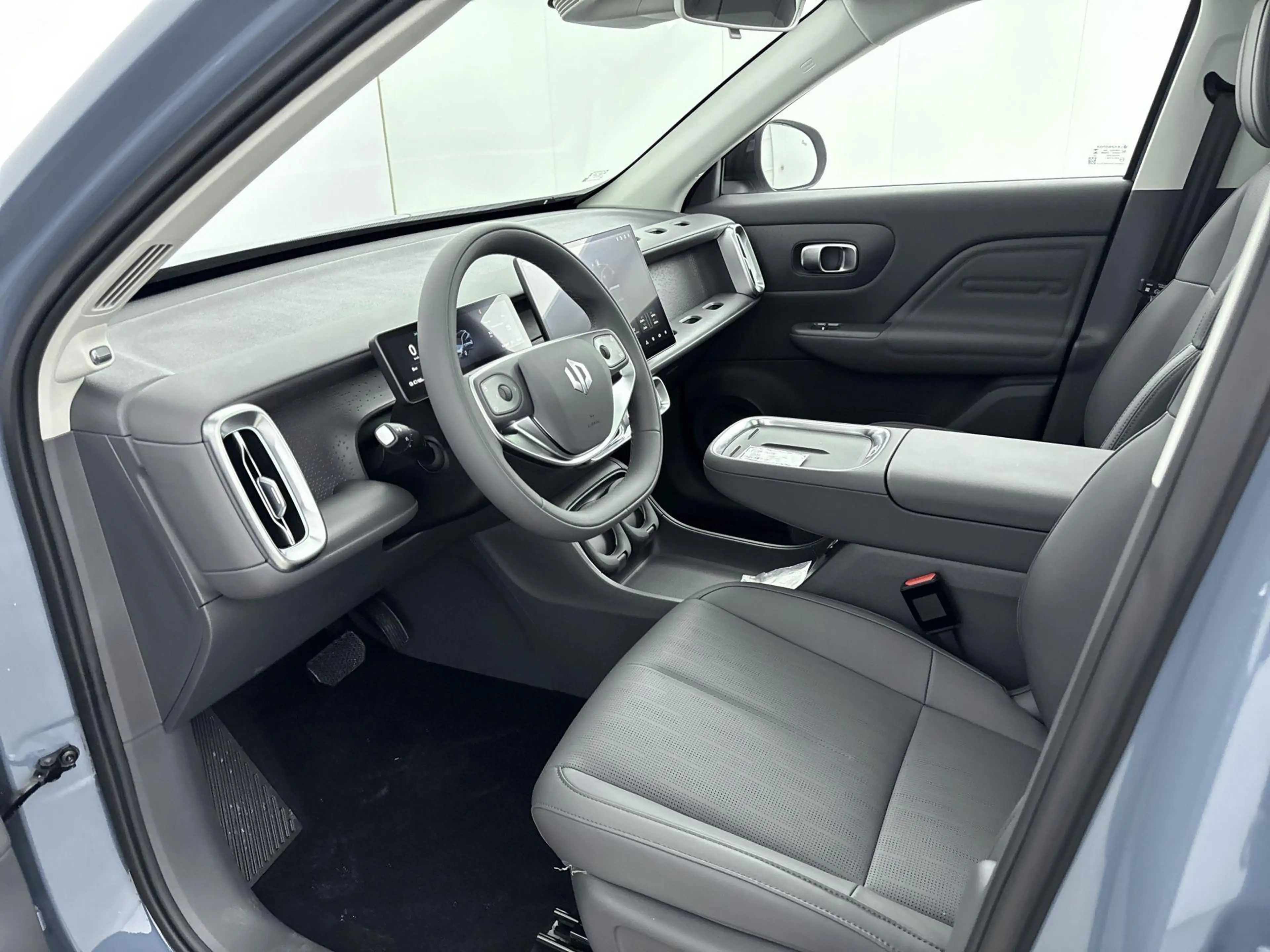 Leapmotor B10 Design Hybrid EV 18.8 kWh | Navigatie | Carplay | — photo 12
