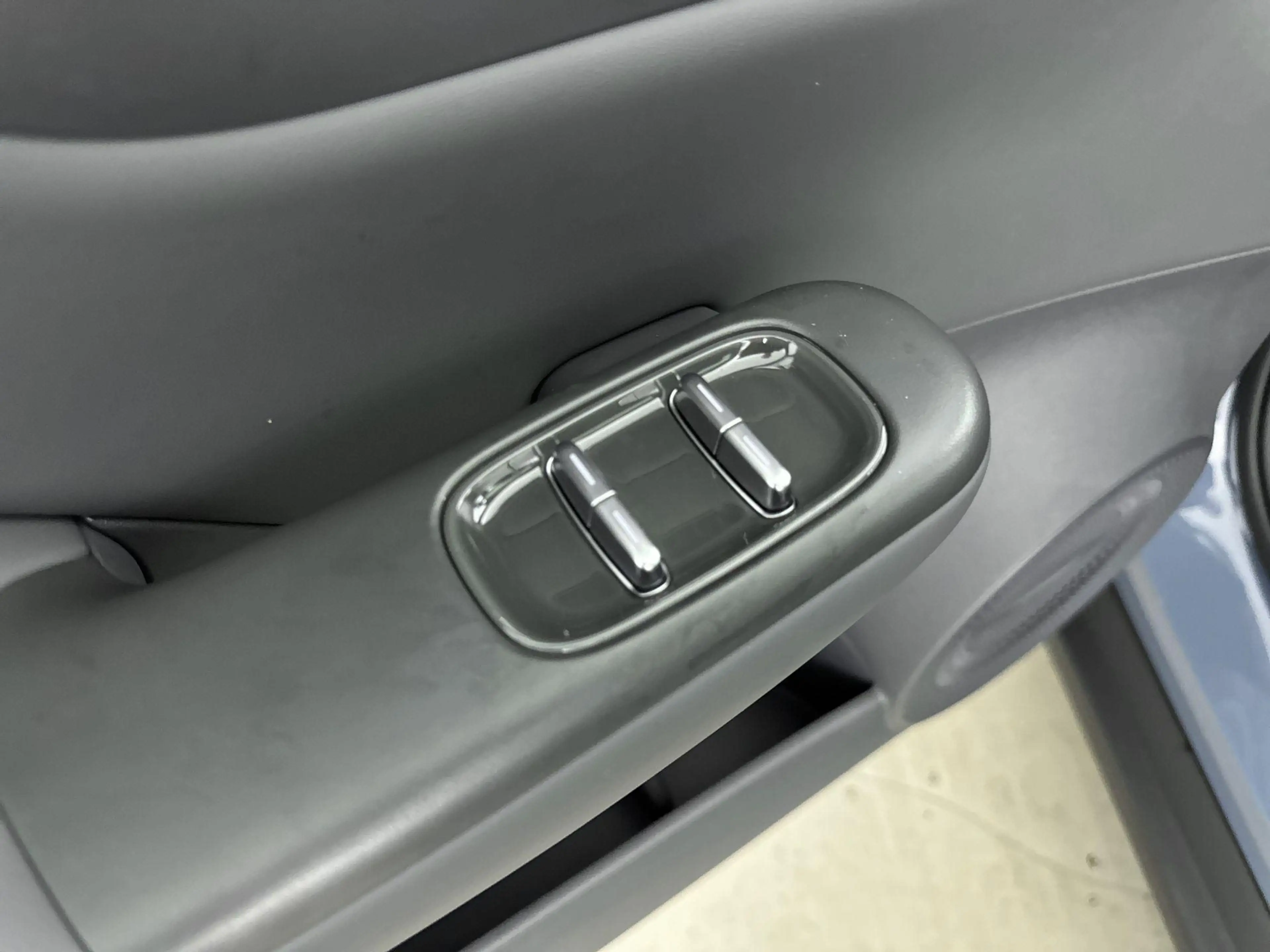 Leapmotor B10 Design Hybrid EV 18.8 kWh | Navigatie | Carplay | — photo 15