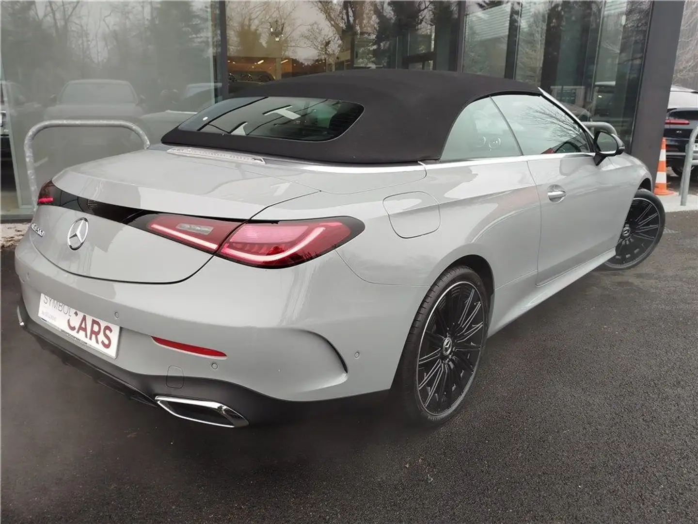 Mercedes-Benz CLE 200 AMG Line 200 9G-TRONIC Grau - 2