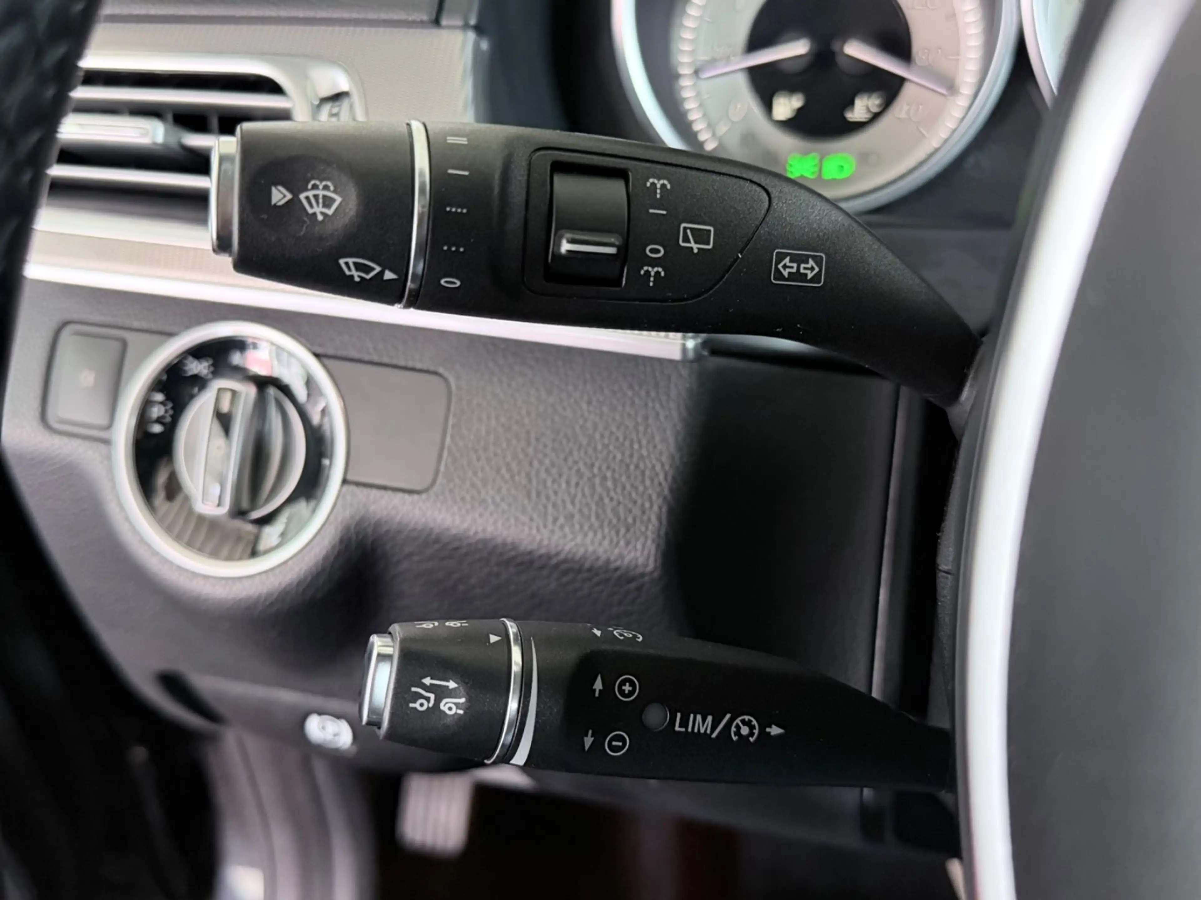 Mercedes-Benz E 250 E T-Modell E 250 BlueTec — photo 11