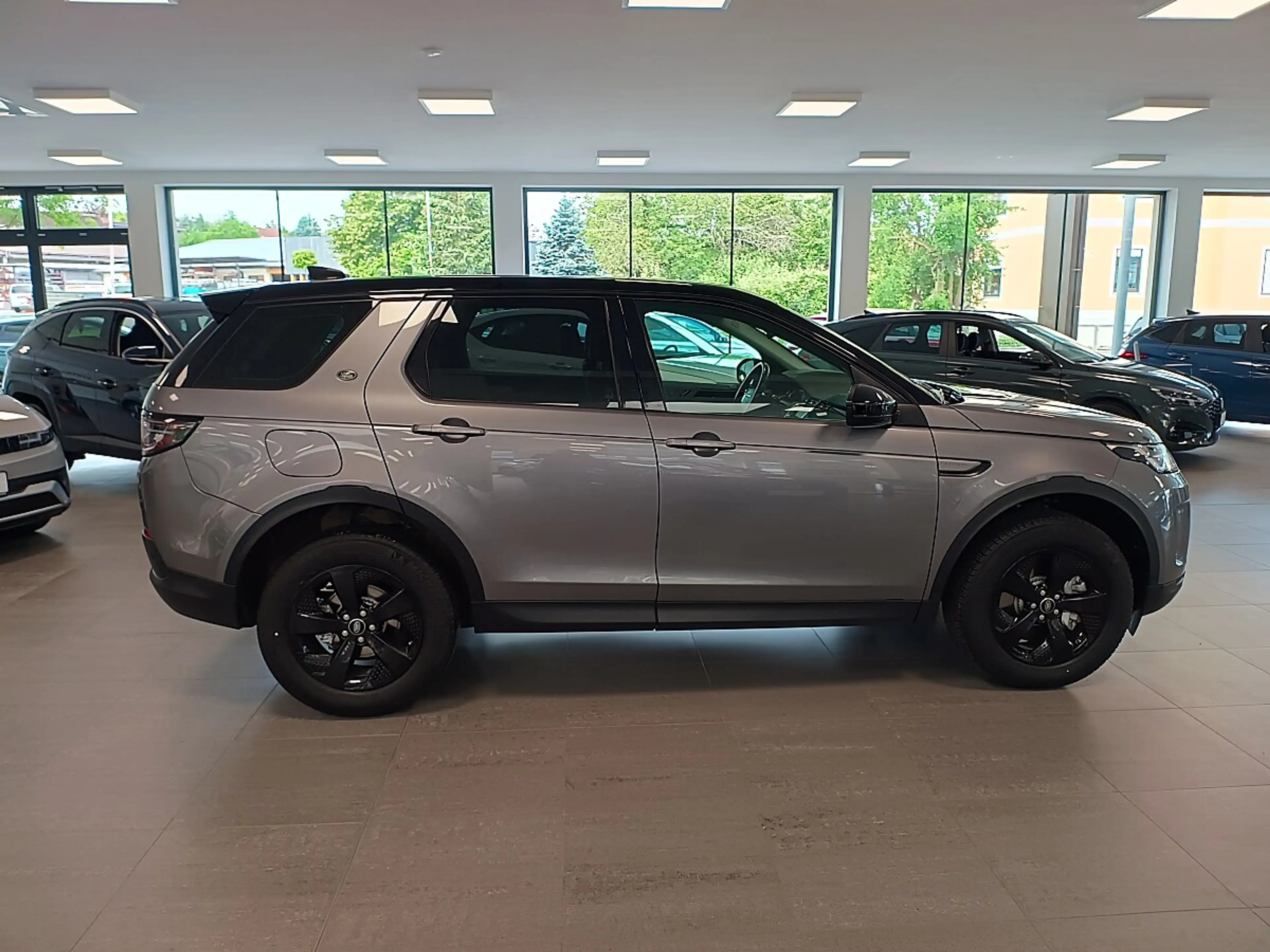Land Rover Discovery Sport 2,0 TD4 150 4WD Pure Aut. *LED*Klima*SHZ*RFK* — photo 6