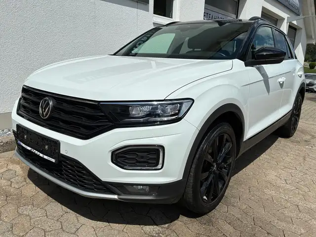 Volkswagen T-Roc view 2