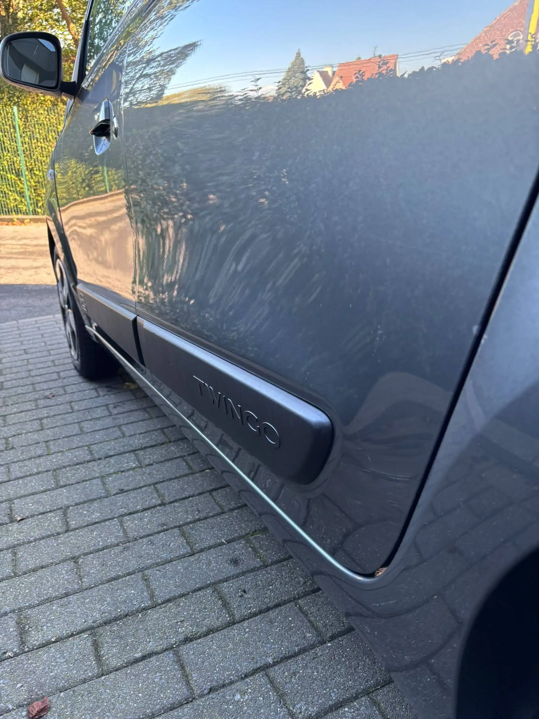 Renault Twingo Twingo 1.0i SCe Intens S — photo 9