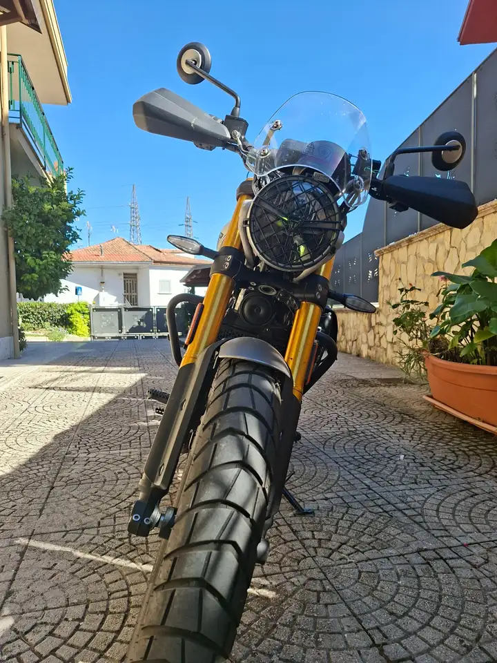 Triumph Scrambler 400 X