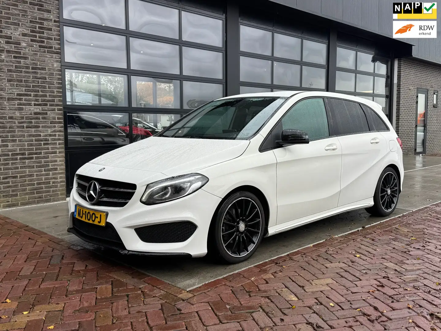 Mercedes-Benz B 160 Business | Airco | Navi | Carbon | 1/2 Leer | Weiß - 1
