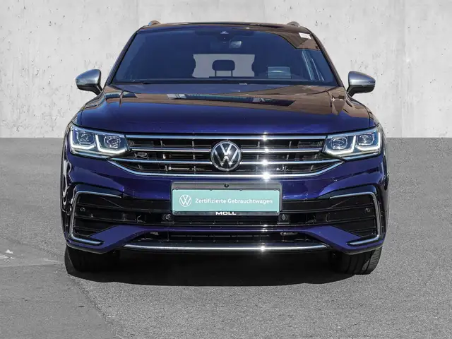 Volkswagen Tiguan Allspace view 3
