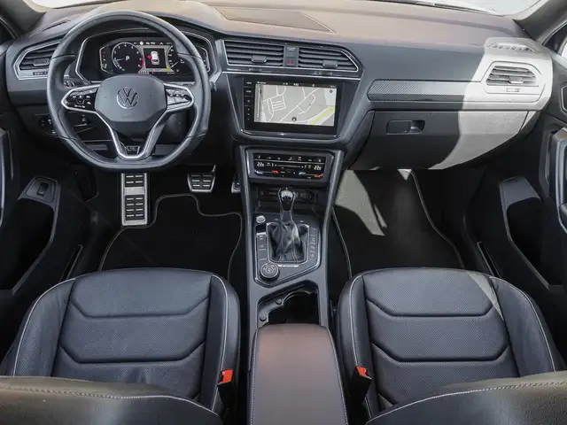 Volkswagen Tiguan Allspace view 11