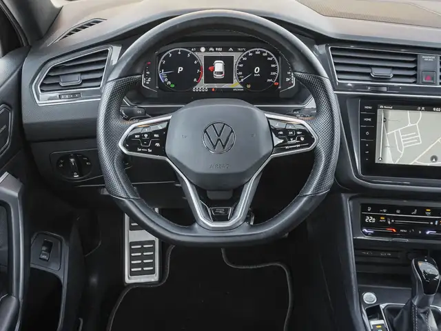 Volkswagen Tiguan Allspace view 12