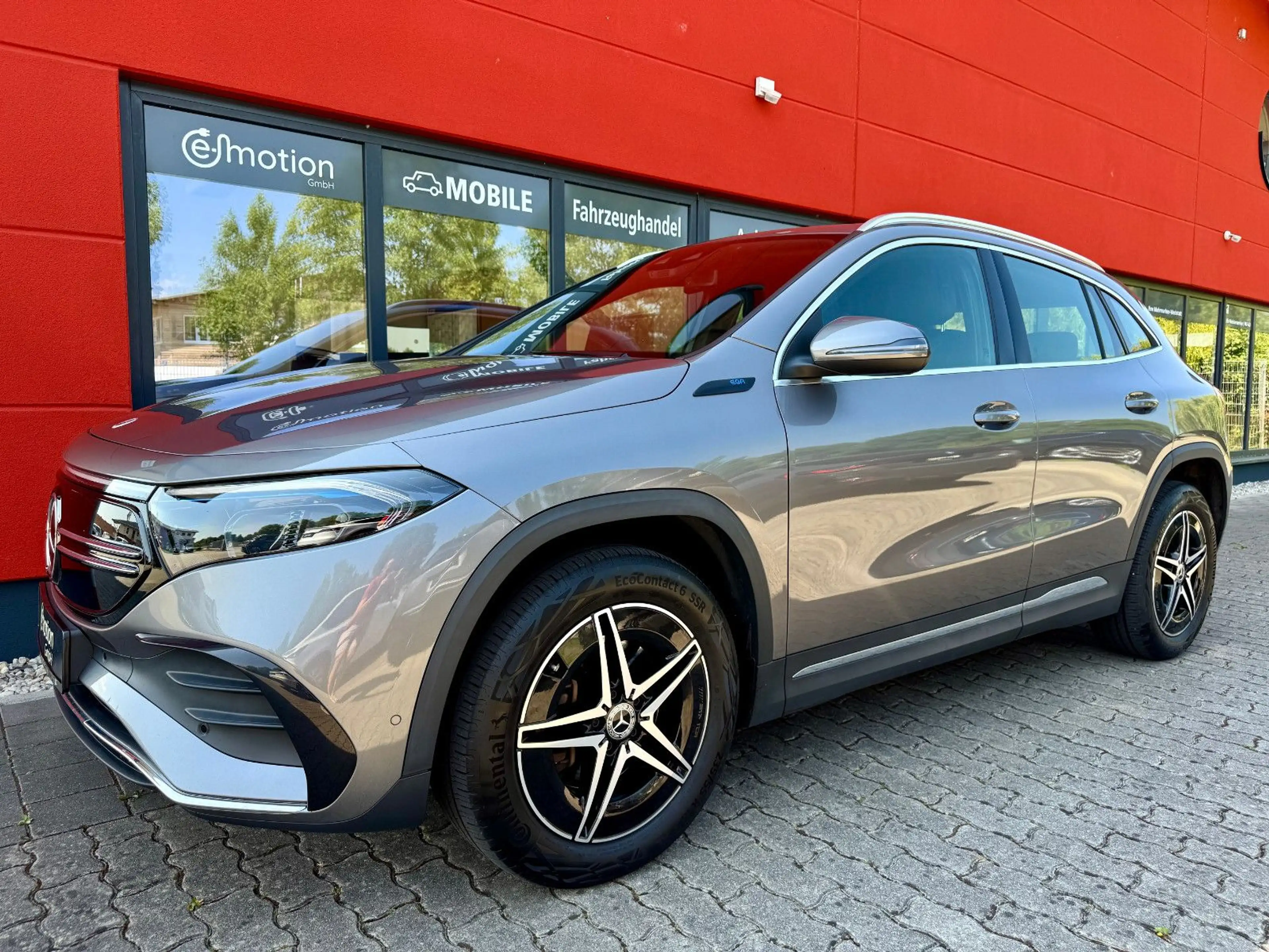 Mercedes-Benz EQA 250 AMG Line*Advanced*ParkAs*LED*ACC*AHK*18"