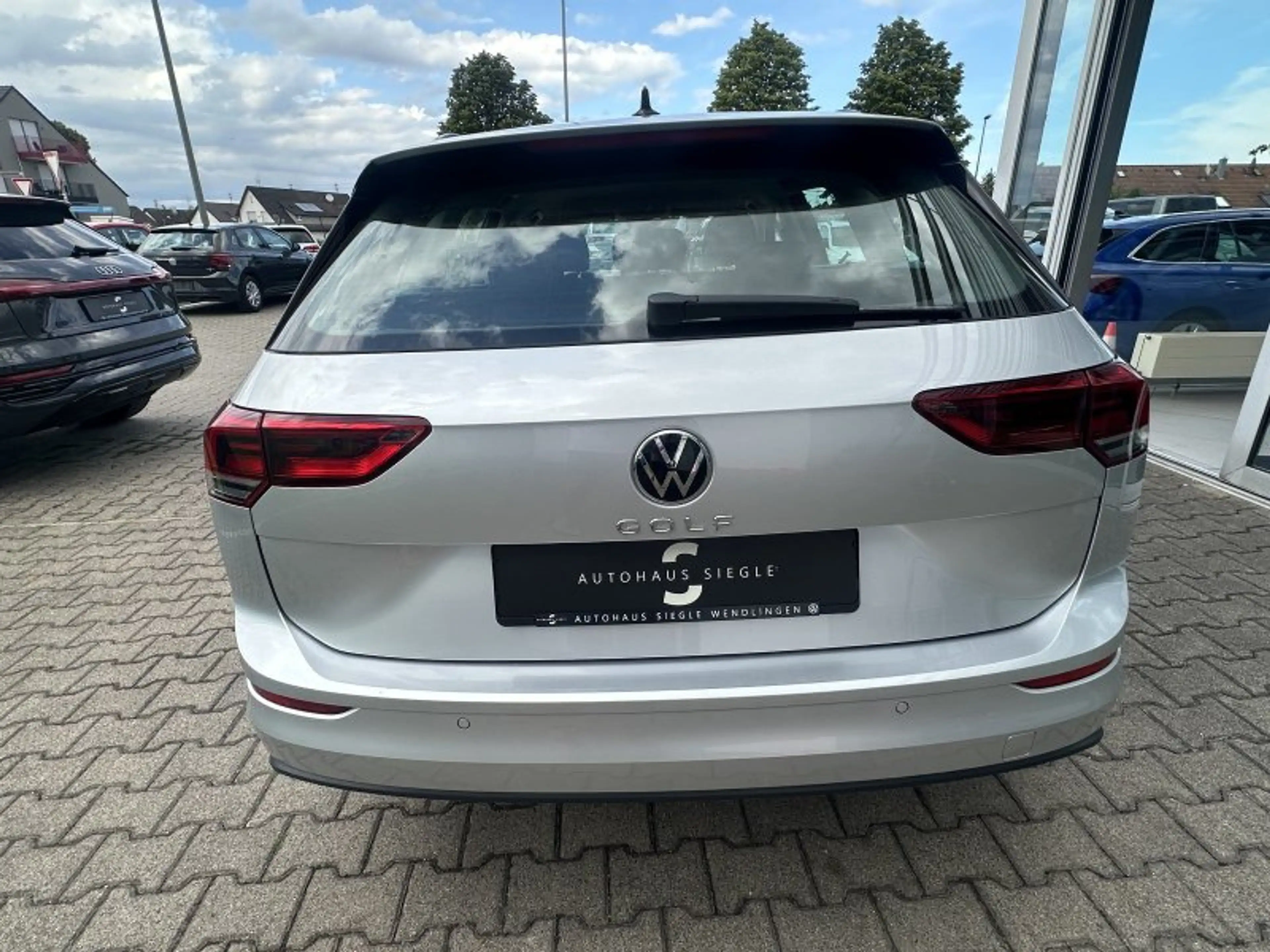 Volkswagen Golf VIII Variant 2.0 TDI Life Navi LED ACC Parktronic — photo 5