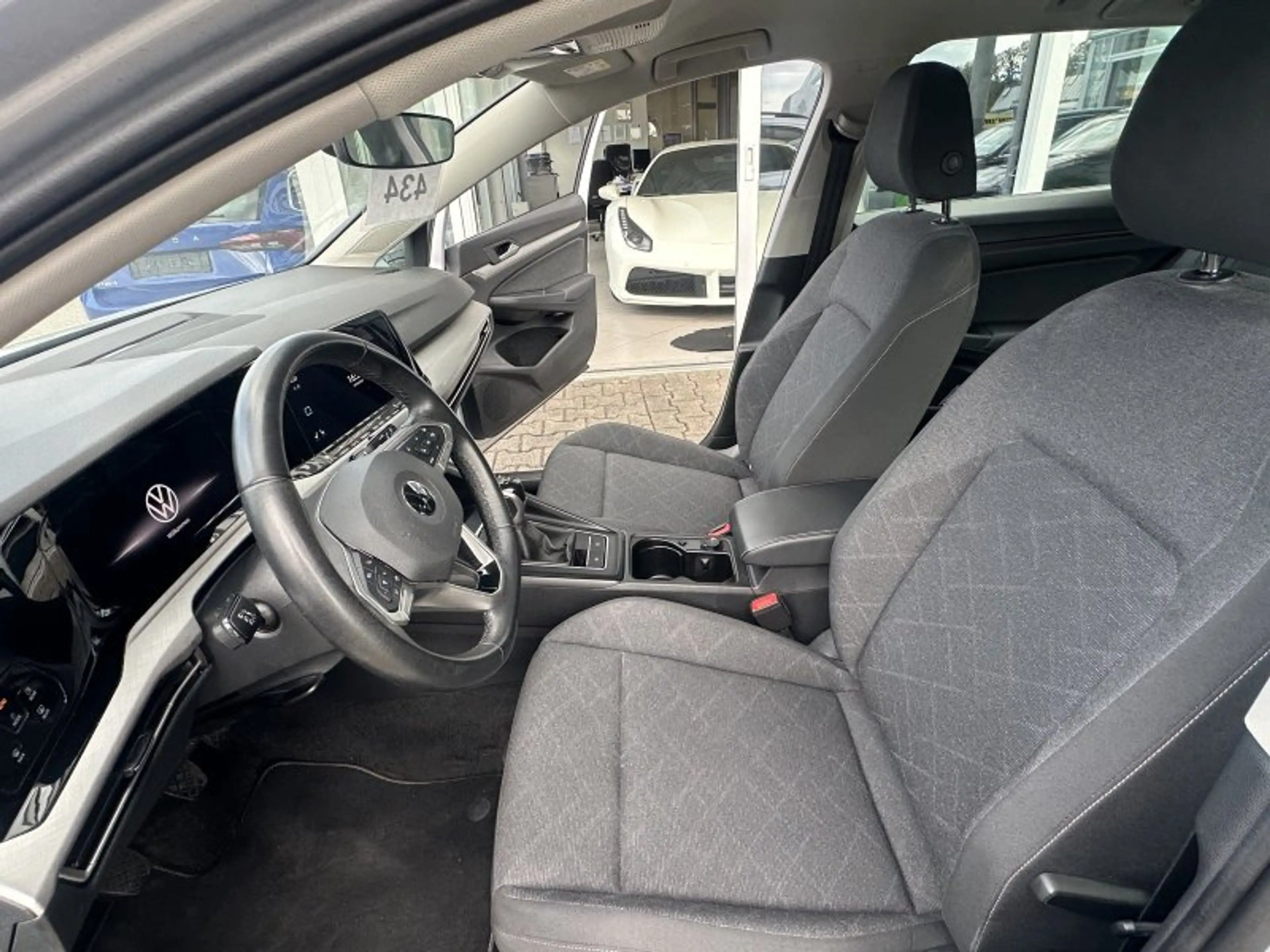 Volkswagen Golf VIII Variant 2.0 TDI Life Navi LED ACC Parktronic — photo 14