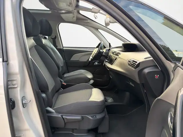 Citroen C4 Picasso view 19