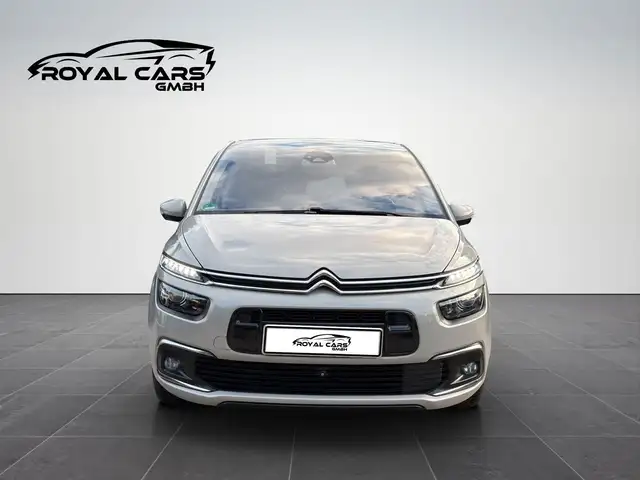 Citroen C4 Picasso view 2