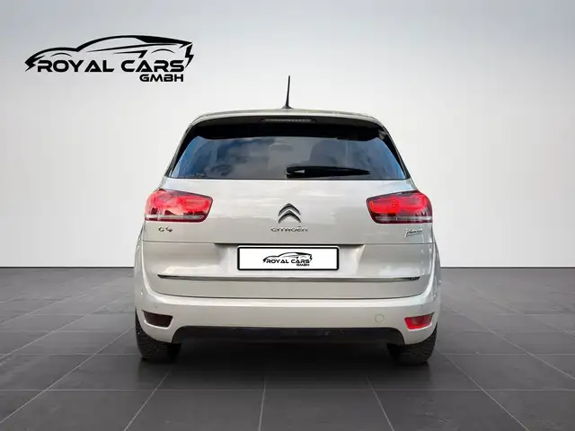 Citroen C4 Picasso view 5
