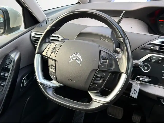 Citroen C4 Picasso view 16