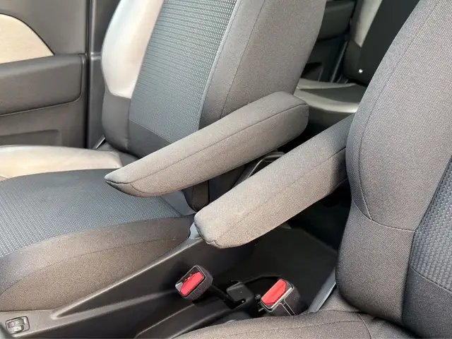 Citroen C4 Picasso view 30