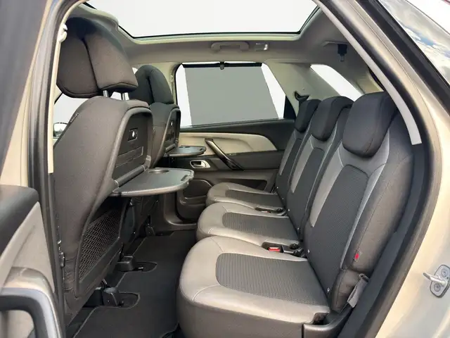 Citroen C4 Picasso view 17