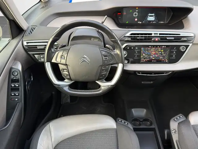 Citroen C4 Picasso view 11