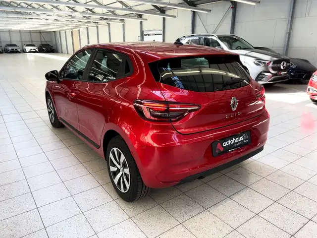 Renault Clio view 4